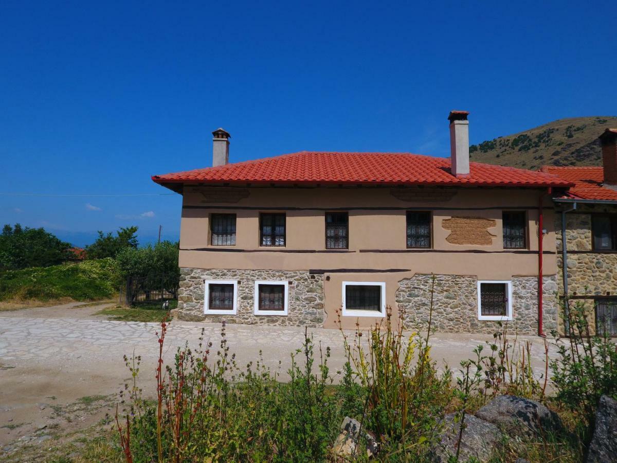 Gasthaus Dora'S House At Agios Germanos Prespes Exterior foto
