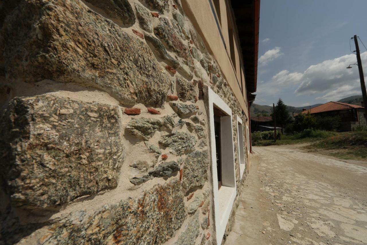 Gasthaus Dora'S House At Agios Germanos Prespes Exterior foto
